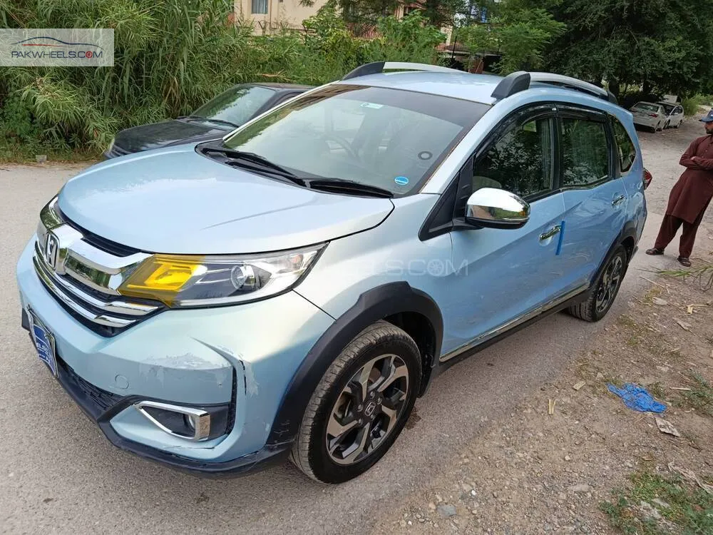 Front-left exterior view of Honda BR-V